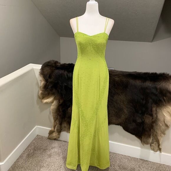 Custom Stunning All Over Beaded Sleeveless Evening Dress - Picture 2 of 16